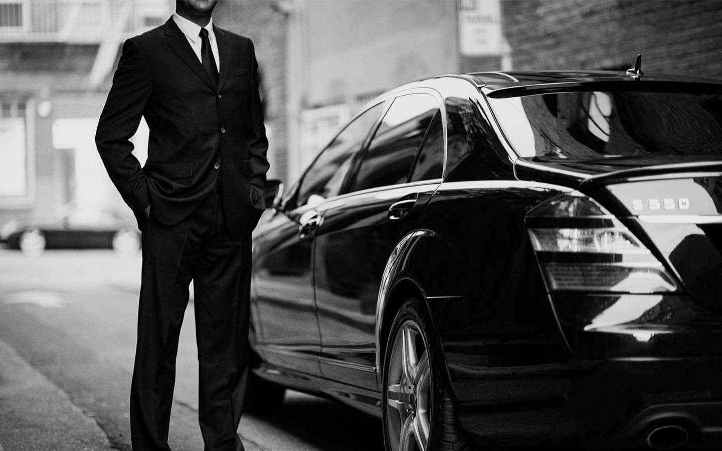 How much does it cost to hire a limo or black car in new york city 