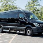 luxury black bus LGA to manhattan