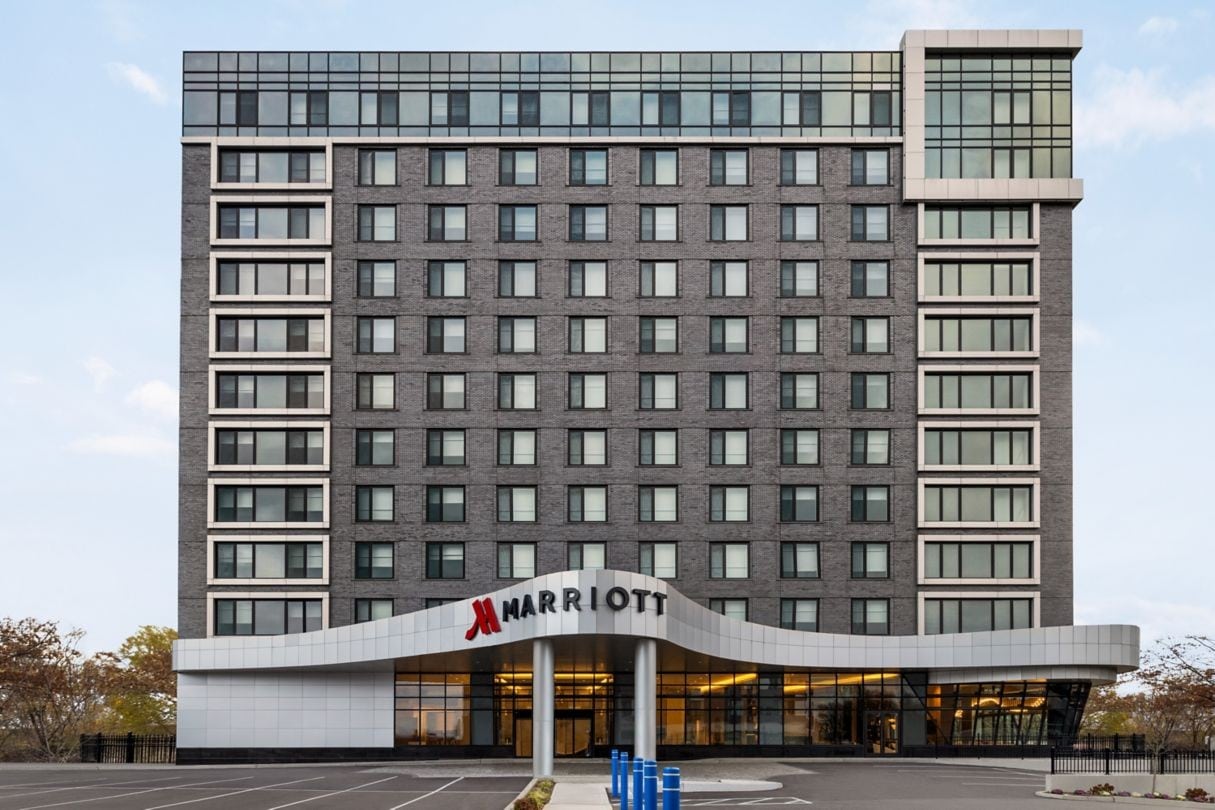 Budget hotels near jfk airport