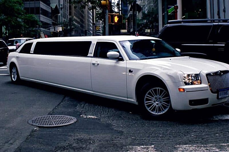 Cost to Ride Around in a Limo in New York