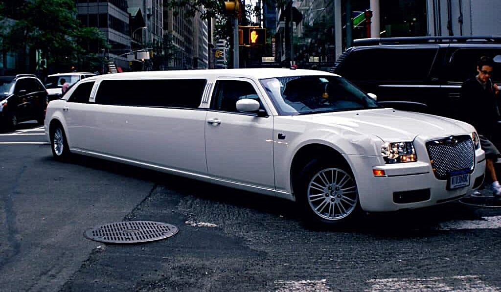 Cost to Ride Around in a Limo in New York