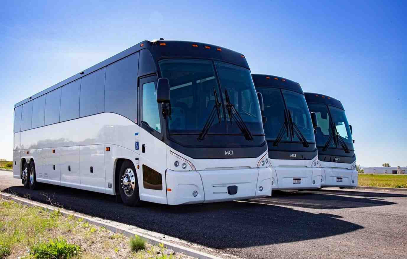 Shuttle bus in NYC with amenities like comfortable seating and air conditioning
