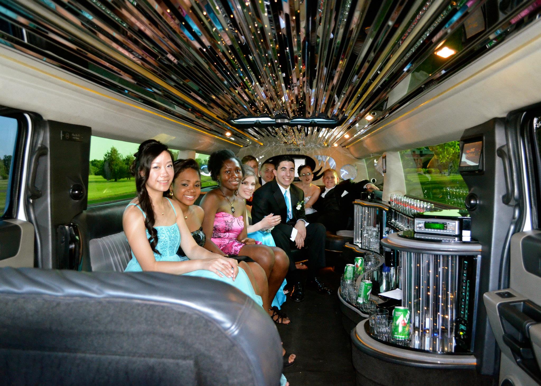 Tips for Booking a Party Bus for Prom